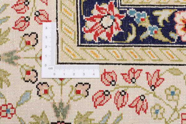 Qom Oriental Rug 185 × 280 cm, Silk, hand-knotted — view 3