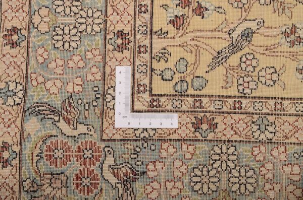 Qom Oriental Rug 77 × 117 cm, Silk, hand-knotted — view 3 Qom Oriental Rug 77 × 117 cm, Silk, hand-knotted — view 3