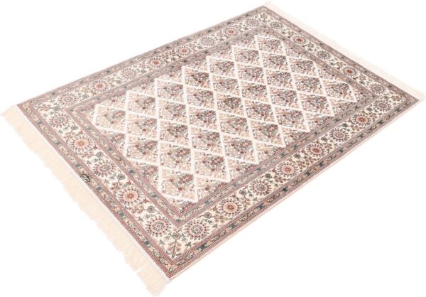 Hereke Oriental Rug 122 × 182 cm, Silk, hand-knotted — view 4
