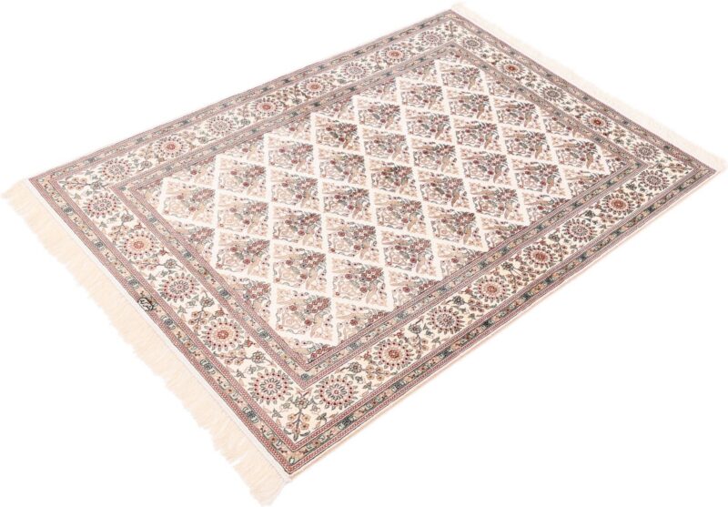 Hereke Oriental Rug 122 × 182 cm, Silk, hand-knotted — view 4