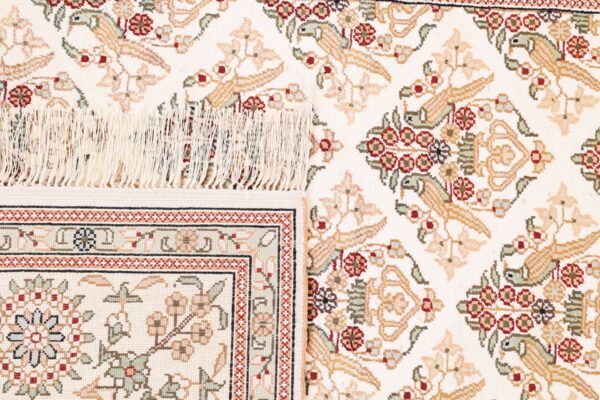 Hereke Oriental Rug 122 × 182 cm, Silk, hand-knotted — view 7