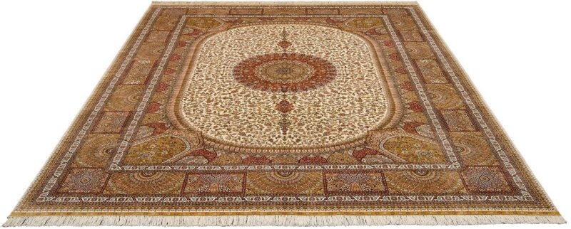 Hereke Oriental Rug 270 × 365 cm, Silk, hand-knotted — view 2 Hereke Oriental Rug 270 × 365 cm, Silk, hand-knotted — view 2