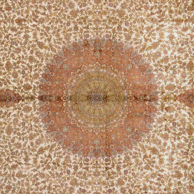 Hereke Oriental Rug 270 × 365 cm, Silk, hand-knotted — view 4 Hereke Oriental Rug 270 × 365 cm, Silk, hand-knotted — view 4