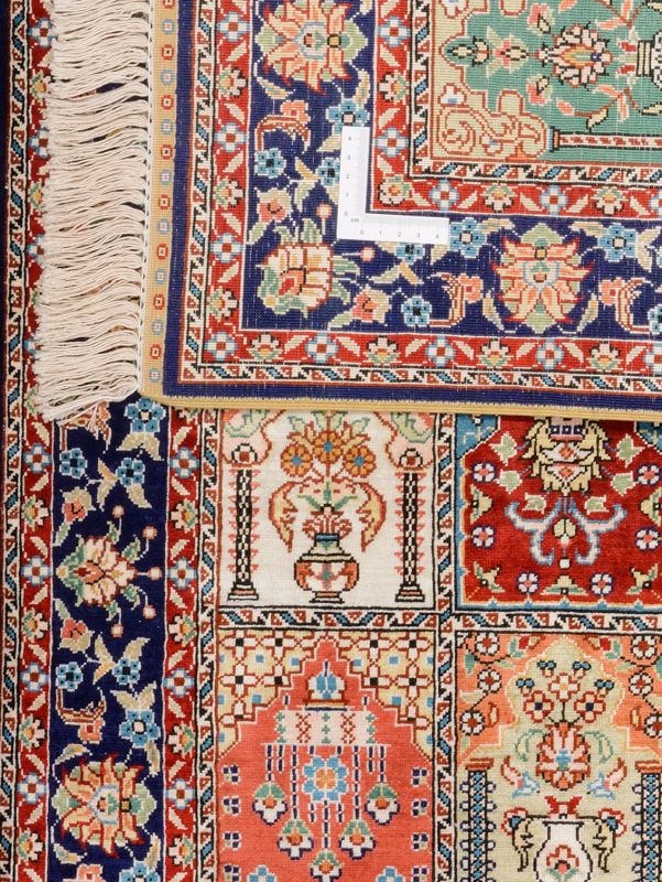 Hereke Oriental Rug 62 × 94 cm, Silk, Multicolor, hand-knotted — view 3