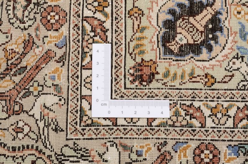 Hereke Oriental Rug 91 × 151 cm, Silk, hand-knotted — view 3