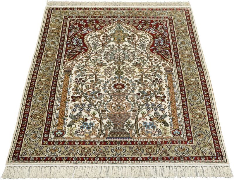Hereke Oriental Rug 94 × 150 cm, Silk, hand-knotted — view 2