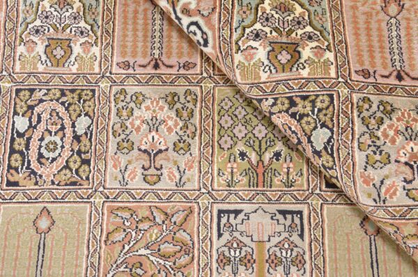Indian Oriental Rug 187 × 280 cm, Silk, hand-knotted — view 4