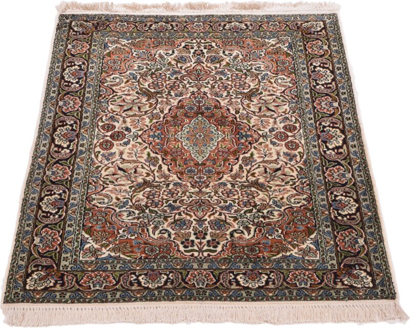 Indian Oriental Rug 79 × 121 cm, Silk, hand-knotted — view 2 Indian Oriental Rug 79 × 121 cm, Silk, hand-knotted — view 2