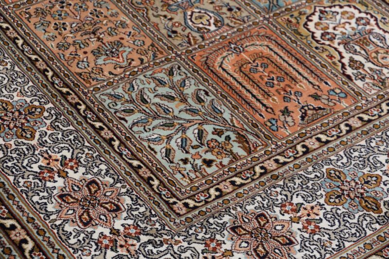 Kashmir Oriental Rug 165 × 248 cm, Silk, hand-knotted — view 5