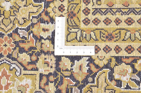 Kashmir Oriental Rug 189 × 274 cm, Silk, hand-knotted — view 3