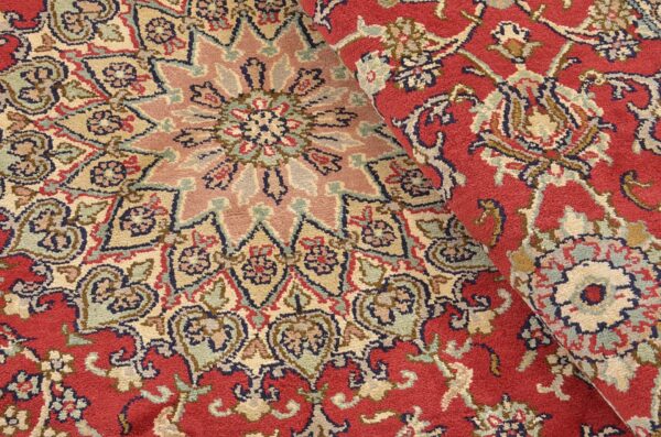 Kashmir Oriental Rug 213 × 213 cm, Silk, hand-knotted — view 5 Kashmir Oriental Rug 213 × 213 cm, Silk, hand-knotted — view 5