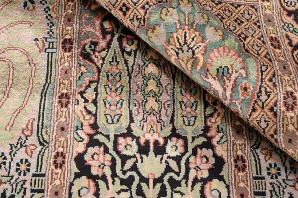 Kashmir Oriental Rug 214 × 312 cm, Silk, hand-knotted — view 4