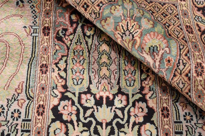 Kashmir Oriental Rug 214 × 312 cm, Silk, hand-knotted — view 4