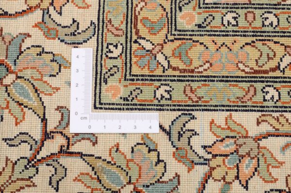 Kashmir Oriental Rug 221 × 313 cm, Silk, hand-knotted, pastel — view 3 Kashmir Oriental Rug 221 × 313 cm, Silk, hand-knotted, pastel — view 3