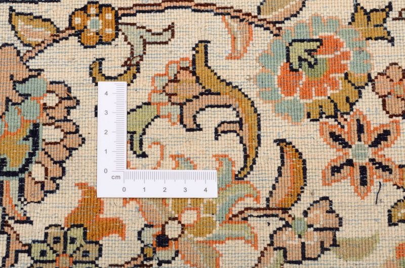 Kashmir Oriental Rug 244 × 244 cm, Silk, hand-knotted — view 3