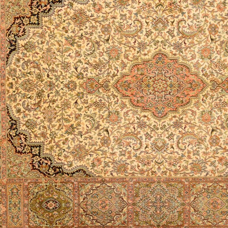 Kashmir Oriental Rug 246 × 315 cm, Silk, hand-knotted — view 4