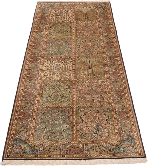 Kashmir Oriental Rug 94 × 272 cm, Silk, hand-knotted — view 2 Kashmir Oriental Rug 94 × 272 cm, Silk, hand-knotted — view 2