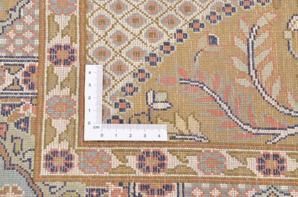 Kashmir Oriental Rug 94 × 272 cm, Silk, hand-knotted — view 4 Kashmir Oriental Rug 94 × 272 cm, Silk, hand-knotted — view 4