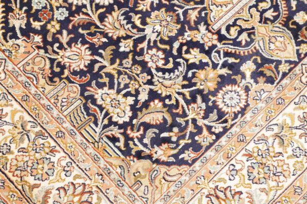 Kashmir Oriental Rug 122 × 189 cm, Silk, hand-knotted — view 6