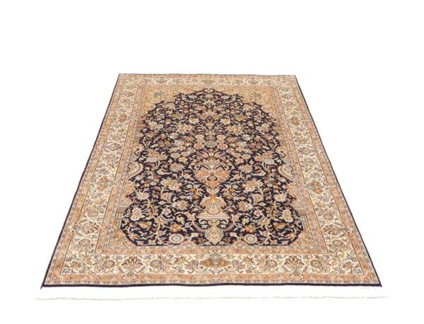 Kashmir Oriental Rug 122 × 189 cm, Silk, hand-knotted — view 4