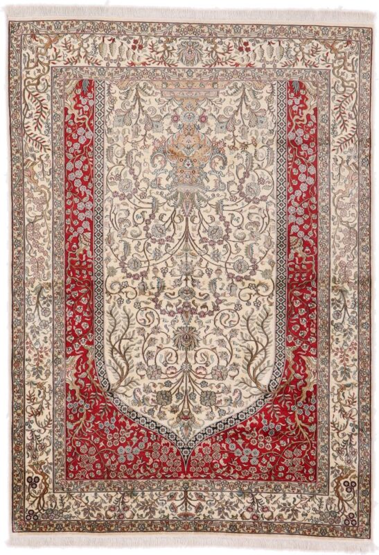Kashmir Oriental Rug 153 × 217 cm, Silk, hand-knotted Kashmir Oriental Rug 153 × 217 cm, Silk, hand-knotted