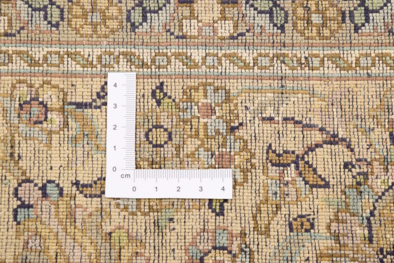 Kashmir Oriental Rug 154 × 208 cm, Silk, hand-knotted, pastel — view 3