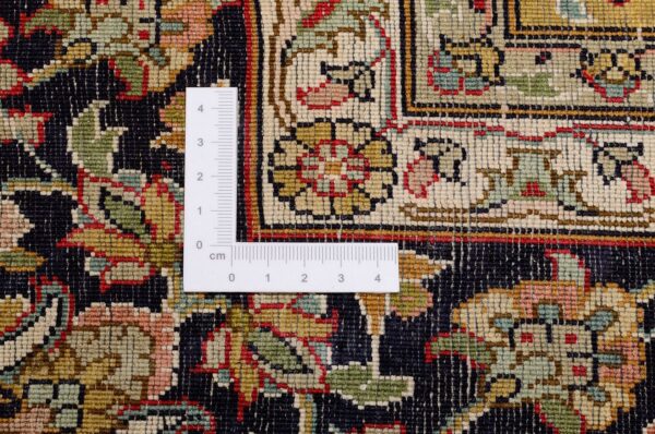 Kashmir Oriental Rug 168 × 244 cm, Silk, hand-knotted — view 3