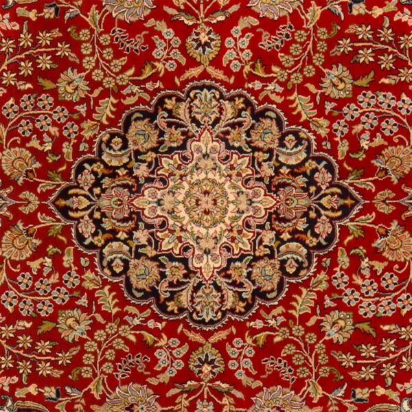 Kashmir Oriental Rug 168 × 244 cm, Silk, hand-knotted — view 4