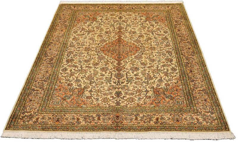 Kashmir Oriental Rug 172 × 256 cm, Silk, hand-knotted — view 2 Kashmir Oriental Rug 172 × 256 cm, Silk, hand-knotted — view 2