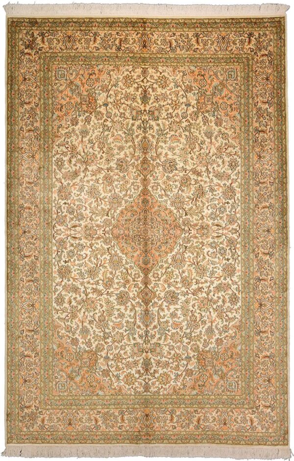 Kashmir Oriental Rug 172 × 256 cm, Silk, hand-knotted Kashmir Oriental Rug 172 × 256 cm, Silk, hand-knotted