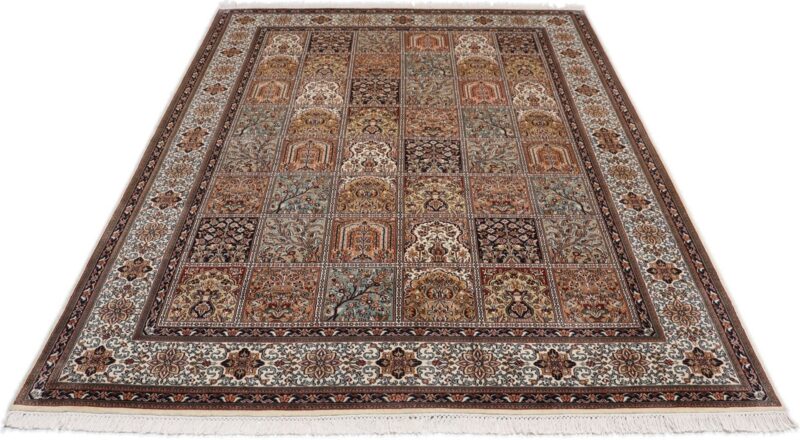Kashmir Oriental Rug 175 × 246 cm, Silk, hand-knotted — view 7 Kashmir Oriental Rug 175 × 246 cm, Silk, hand-knotted — view 7