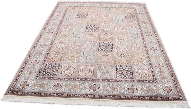Kashmir Oriental Rug 175 × 246 cm, Silk, hand-knotted — view 2 Kashmir Oriental Rug 175 × 246 cm, Silk, hand-knotted — view 2