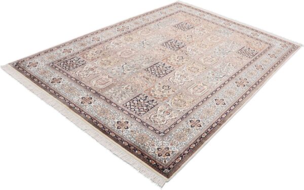 Kashmir Oriental Rug 175 × 246 cm, Silk, hand-knotted — view 3 Kashmir Oriental Rug 175 × 246 cm, Silk, hand-knotted — view 3
