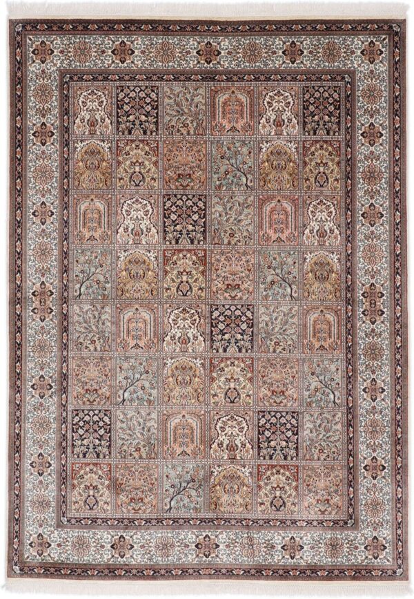 Kashmir Oriental Rug 175 × 246 cm, Silk, hand-knotted Kashmir Oriental Rug 175 × 246 cm, Silk, hand-knotted