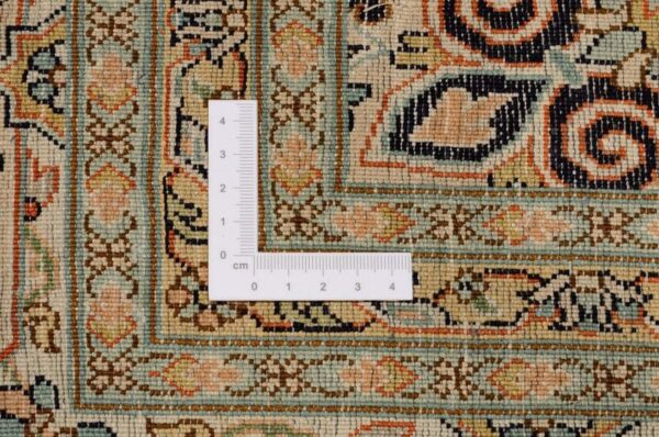 Kashmir Oriental Rug 188 × 277 cm, Silk, hand-knotted — view 3