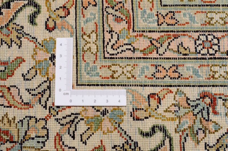 Kashmir Oriental Rug 197 × 282 cm, Silk, hand-knotted — view 3