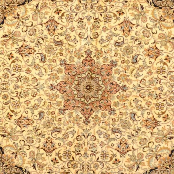 Kashmir Oriental Rug 210 × 211 cm, Silk, hand-knotted — view 4 Kashmir Oriental Rug 210 × 211 cm, Silk, hand-knotted — view 4