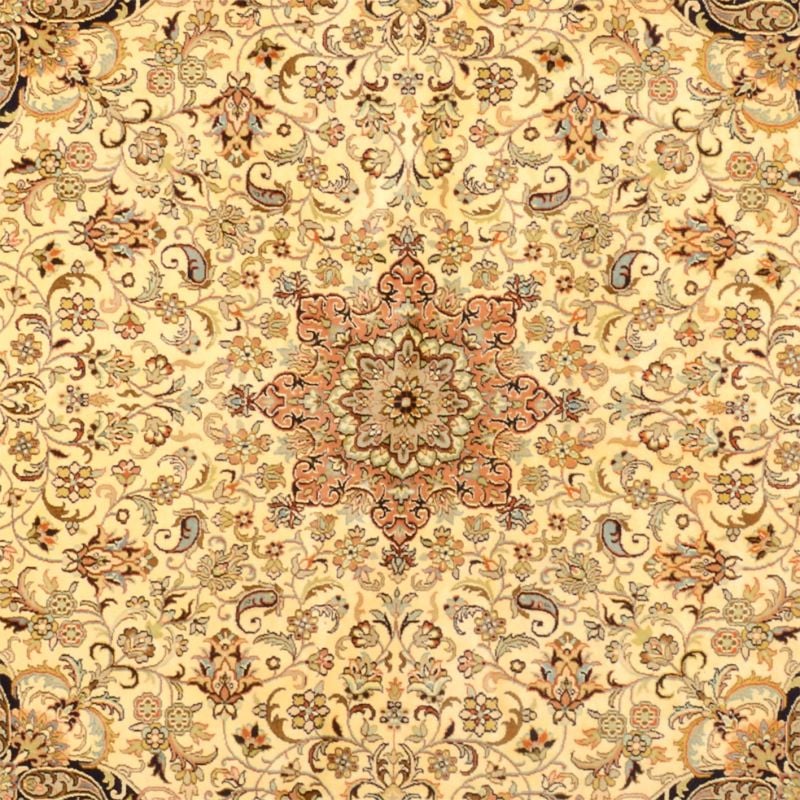 Kashmir Oriental Rug 210 × 211 cm, Silk, hand-knotted — view 4 Kashmir Oriental Rug 210 × 211 cm, Silk, hand-knotted — view 4