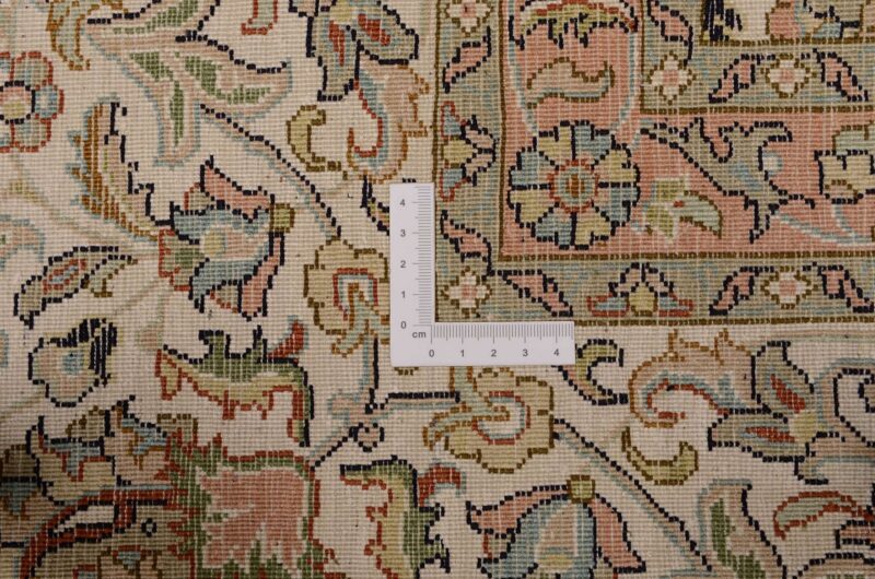Kashmir Oriental Rug 219 × 314 cm, Silk, hand-knotted — view 3