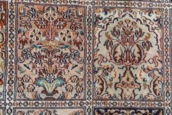 Kashmir Oriental Rug 245 × 245 cm, Silk, hand-knotted — view 9