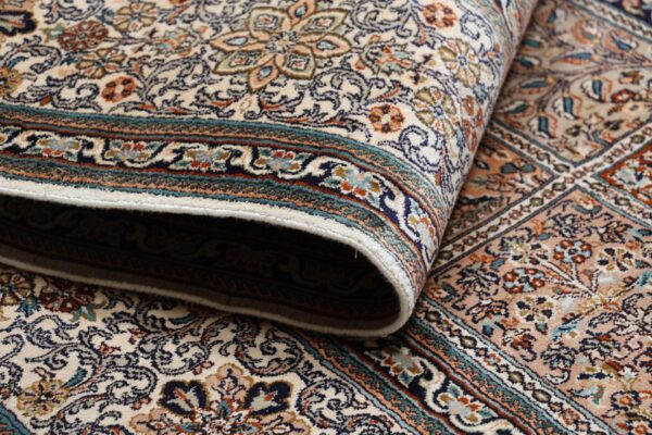 Kashmir Oriental Rug 245 × 245 cm, Silk, hand-knotted — view 10