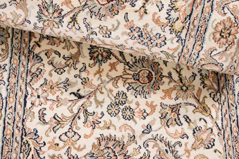 Kashmir Oriental Rug 68 × 438 cm, Silk, hand-knotted, refined — view 4