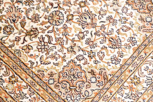 Kashmir Oriental Rug 79 × 271 cm, Silk, hand-knotted — view 6
