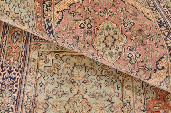 Kashmir Oriental Rug 92 × 296 cm, Silk, hand-knotted — view 5