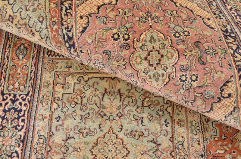 Kashmir Oriental Rug 92 × 296 cm, Silk, hand-knotted — view 5