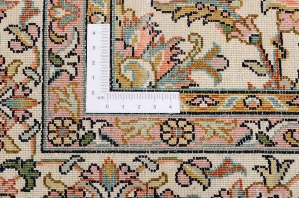 Kashmir Oriental Rug 95 × 377 cm, Silk, hand-knotted, runner — view 3 Kashmir Oriental Rug 95 × 377 cm, Silk, hand-knotted, runner — view 3