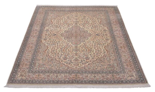 Kashmir Oriental Rug 170 × 250 cm, Silk, White/Beige, hand-knotted — view 2