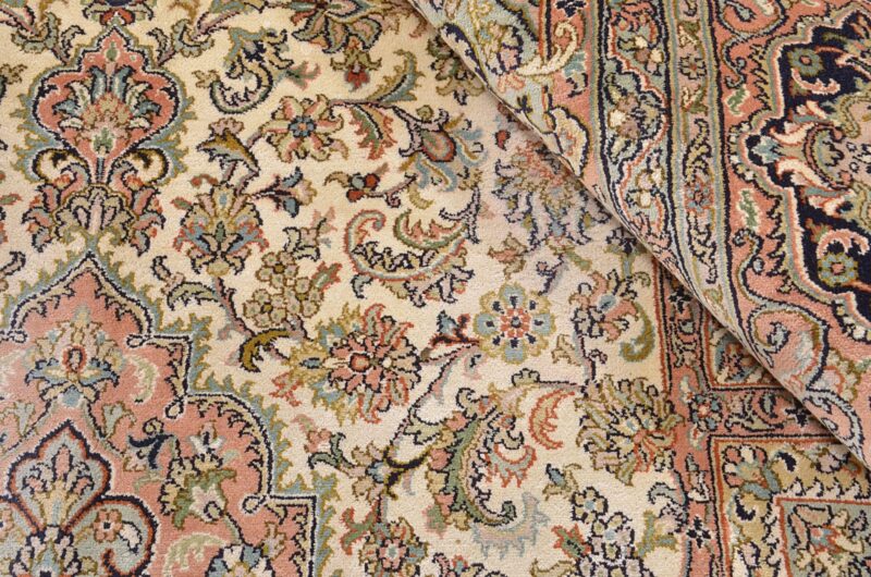 Kashmir Oriental Rug 210 × 305 cm, Silk, hand-knotted — view 5