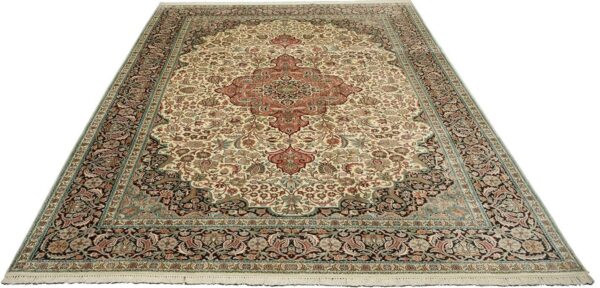 Kashmir Oriental Rug 270 × 366 cm, Silk, hand-knotted, fine — view 2