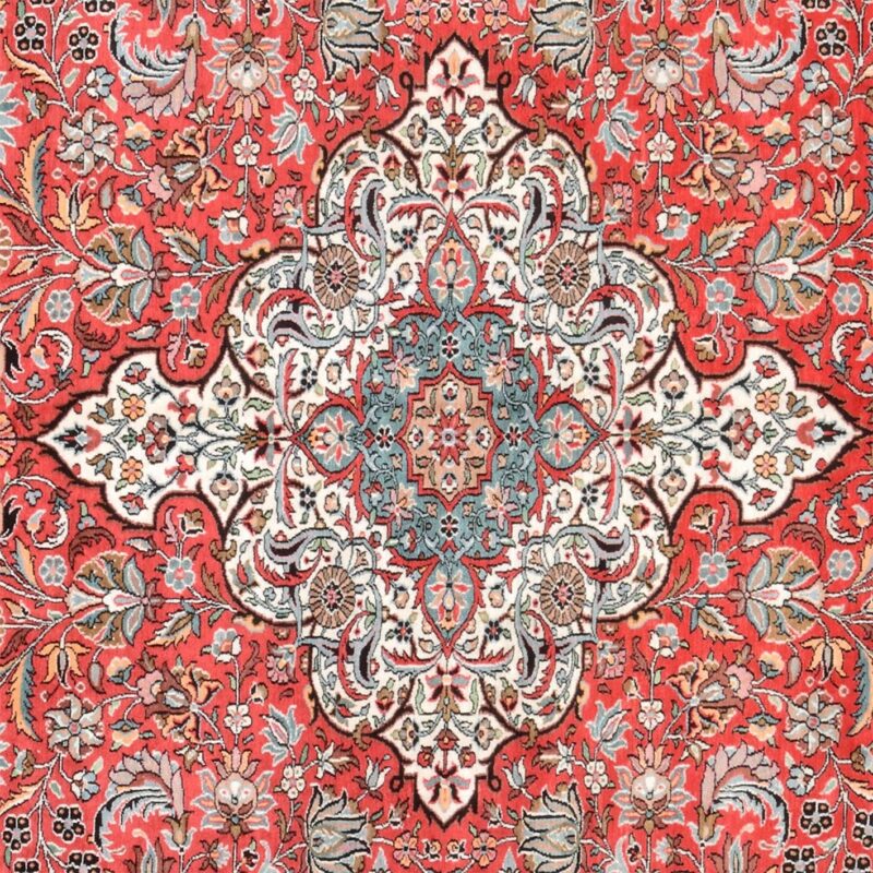 Kashmir Oriental Rug 271 × 365 cm, Silk, hand-knotted — view 4